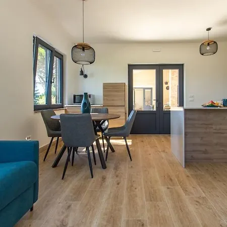 Villa Casa Gemelli With Pool, Airco And Ev Charger *