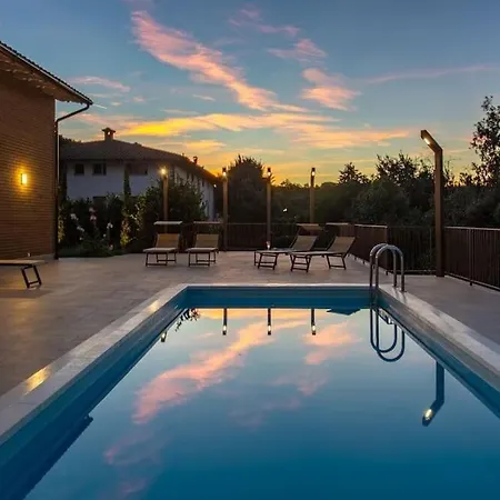 Casa Gemelli With Pool, Airco And Ev Charger Villa *